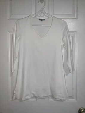 Judy P Women's 3/4 sleeves White V-Neck A-Line Tunic with side slits